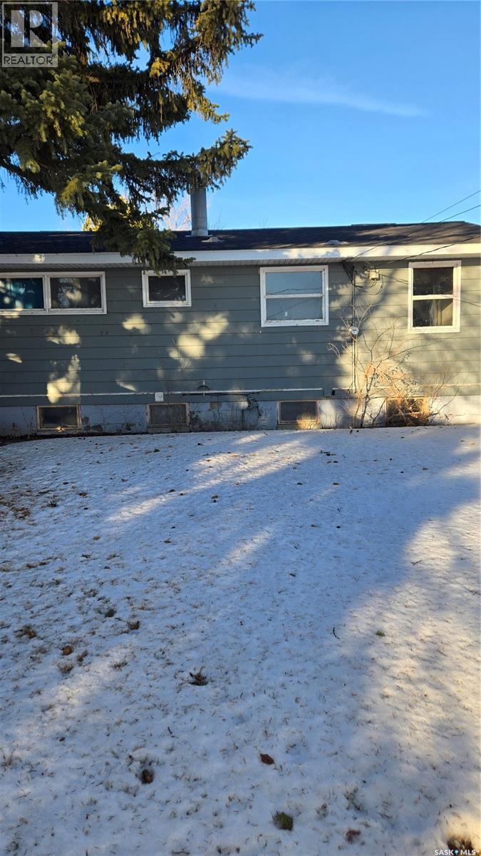 713 Prospect Avenue, Oxbow, Saskatchewan  S0C 2B0 - Photo 13 - SK029909