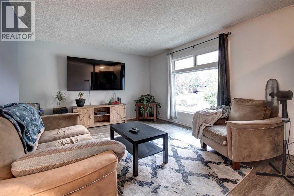 95 Falton Way Ne, Calgary, Alberta  T3J 1J5 - Photo 6 - A2281278