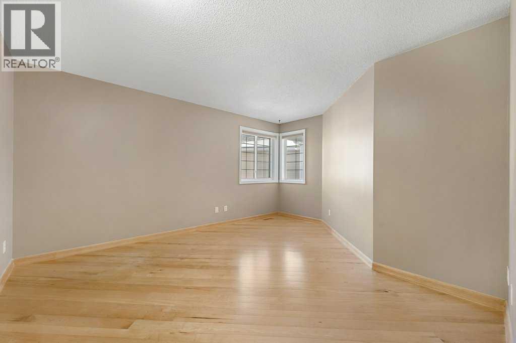 30 Douglasbank Gardens SE, Calgary, Alberta  T2Z 2C9 - Photo 23 - A2291894