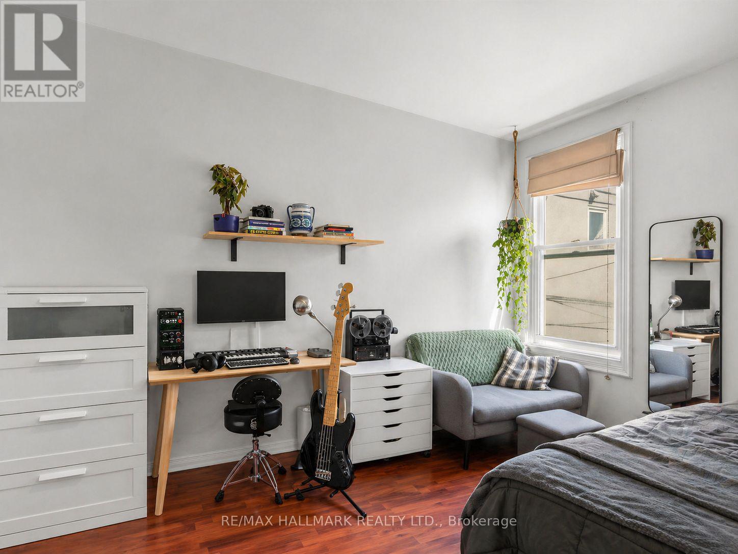 141 Palmerston Avenue, Toronto, Ontario  M6J 2J2 - Photo 13 - C13055446