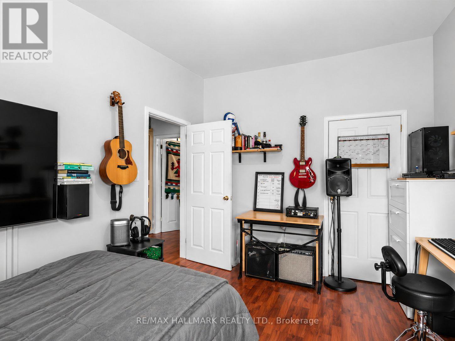 141 Palmerston Avenue, Toronto, Ontario  M6J 2J2 - Photo 14 - C13055446