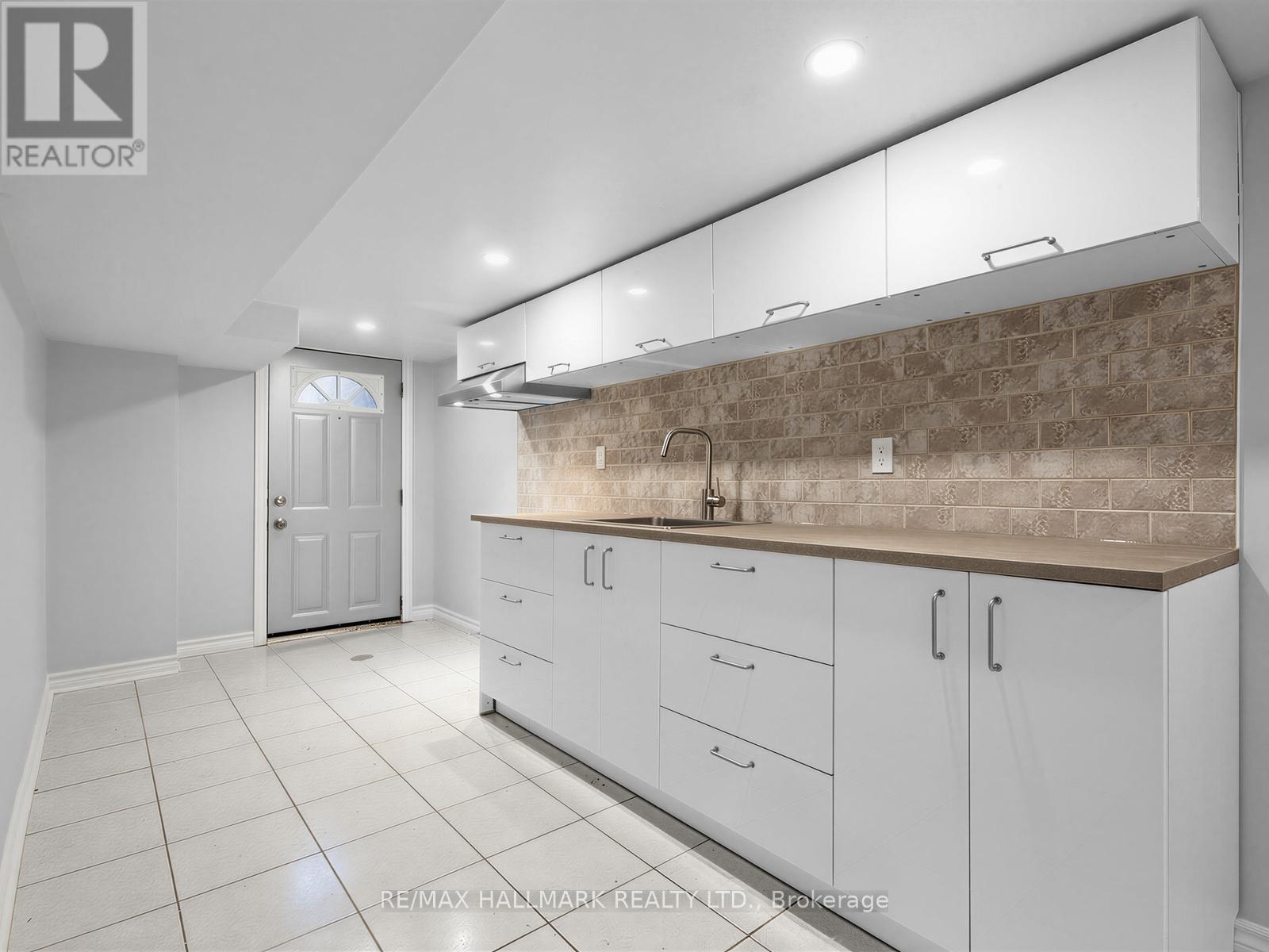 141 Palmerston Avenue, Toronto, Ontario  M6J 2J2 - Photo 17 - C13055446