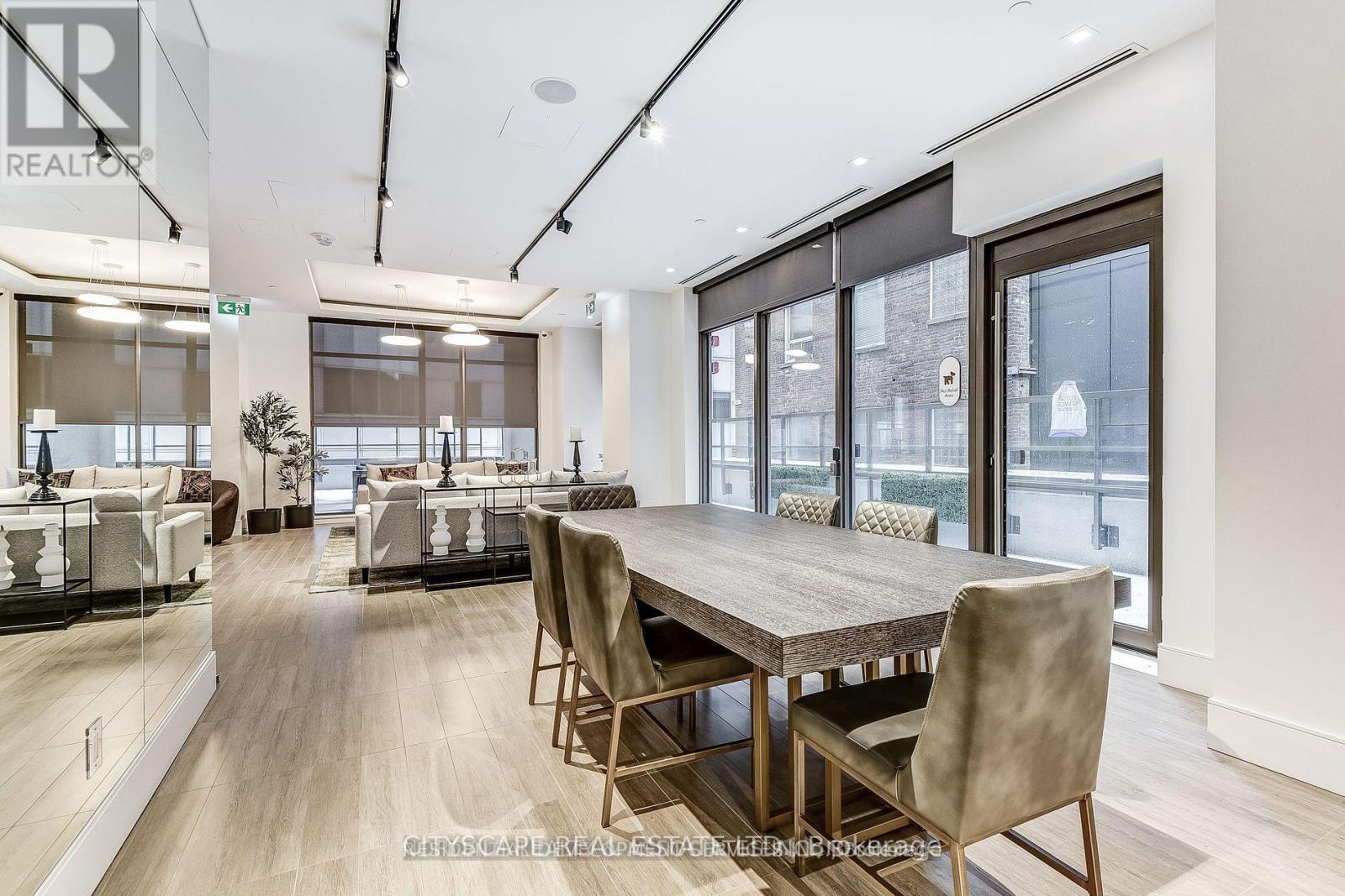 Lph - 25 - 28 Widmer Street, Toronto, Ontario  M5V 0T2 - Photo 21 - C13055456