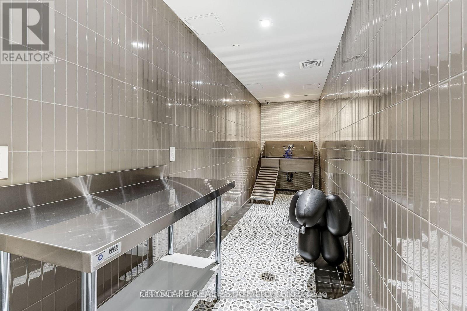 Lph - 25 - 28 Widmer Street, Toronto, Ontario  M5V 0T2 - Photo 24 - C13055456