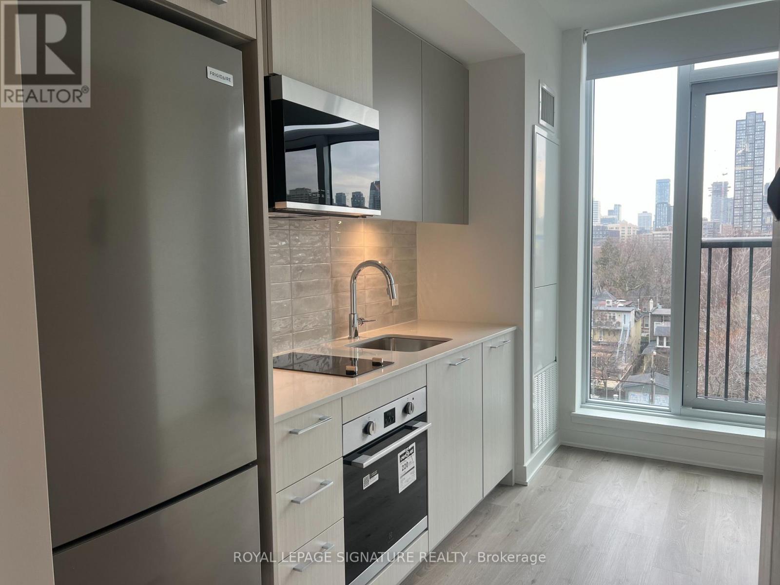 628 - 30 Dreamers Way, Toronto, Ontario  M5A 0Y7 - Photo 1 - C13055464