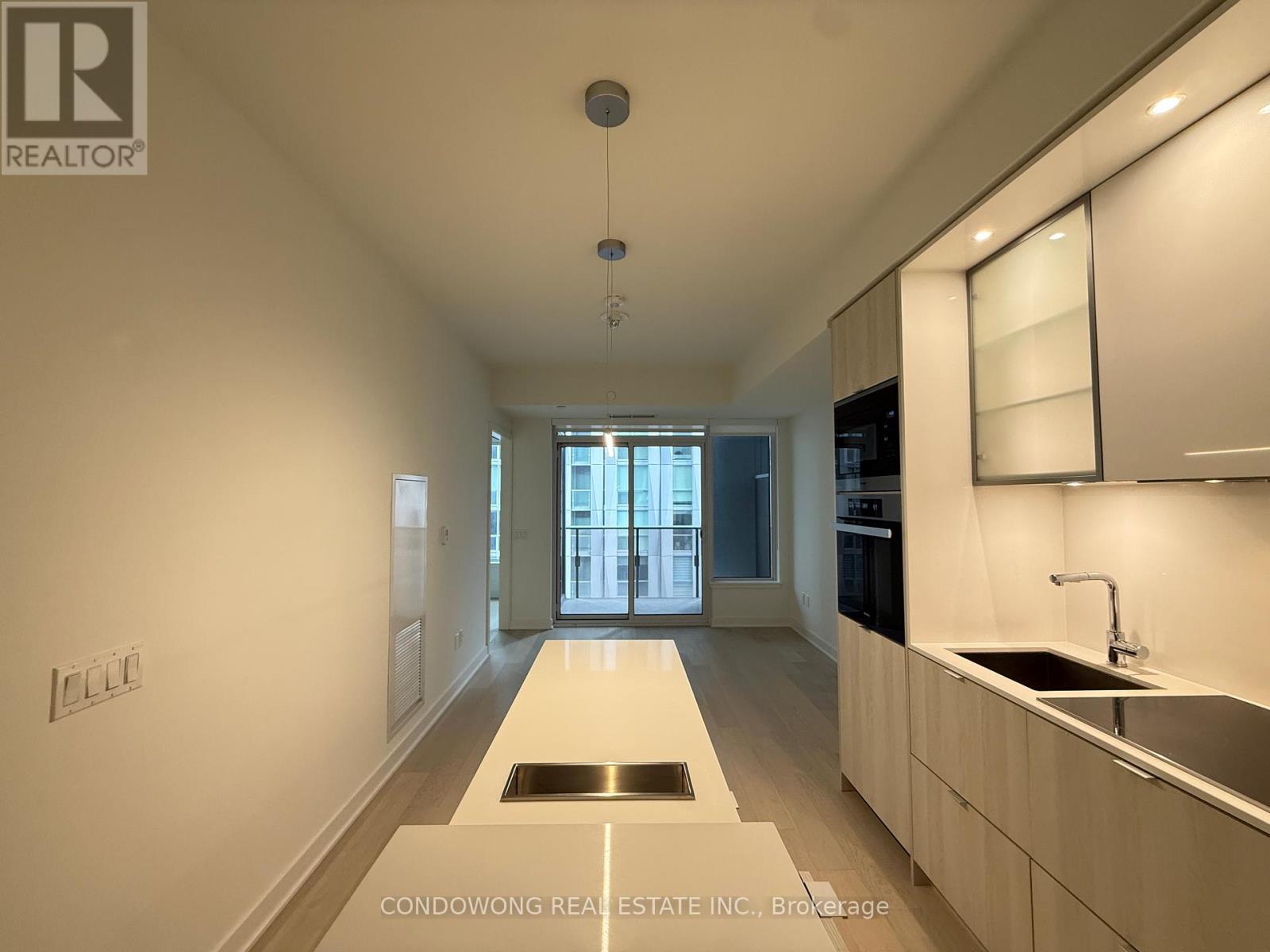 1107 - 11 Yorkville Avenue, Toronto, Ontario  M4W 1L2 - Photo 1 - C13055470