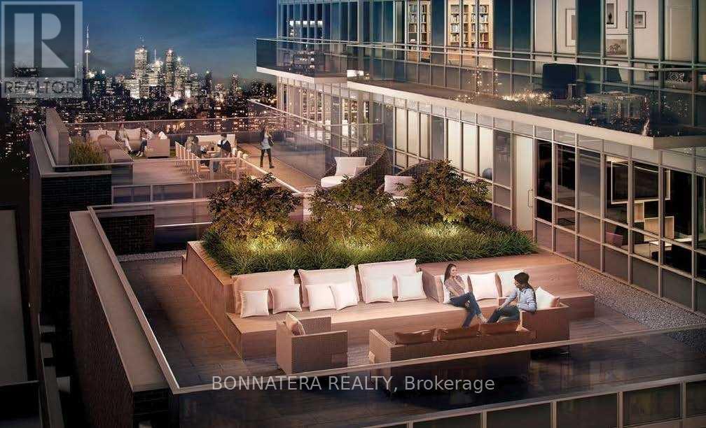 701 - 181 Huron Street, Toronto, Ontario  M5T 2B6 - Photo 2 - C13055482