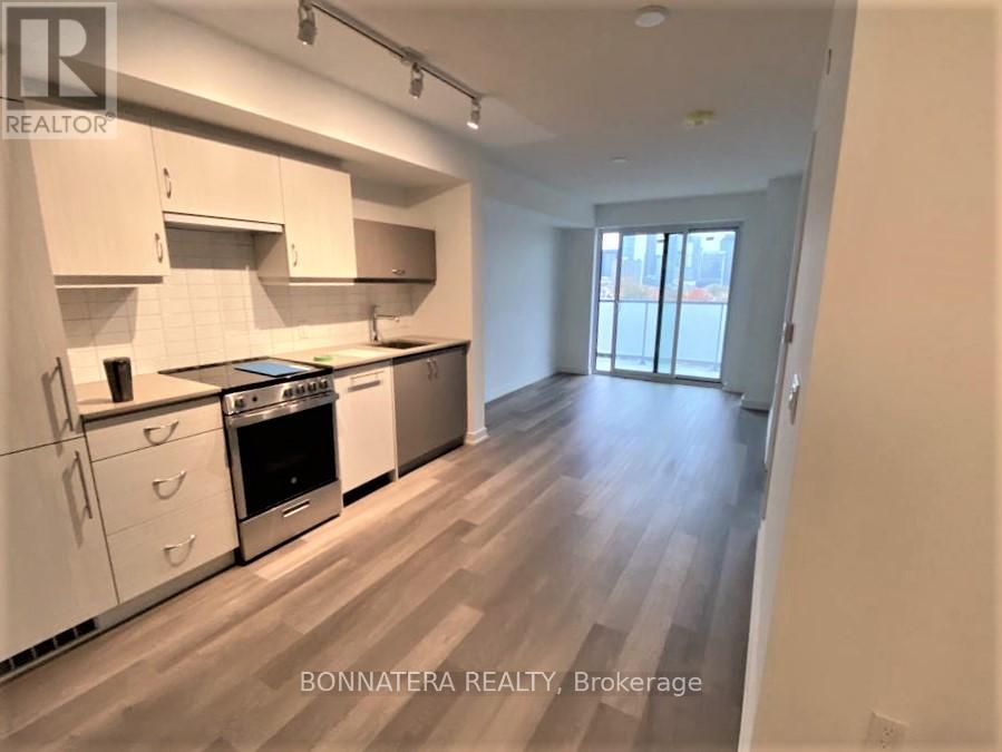 701 - 181 Huron Street, Toronto, Ontario  M5T 2B6 - Photo 3 - C13055482