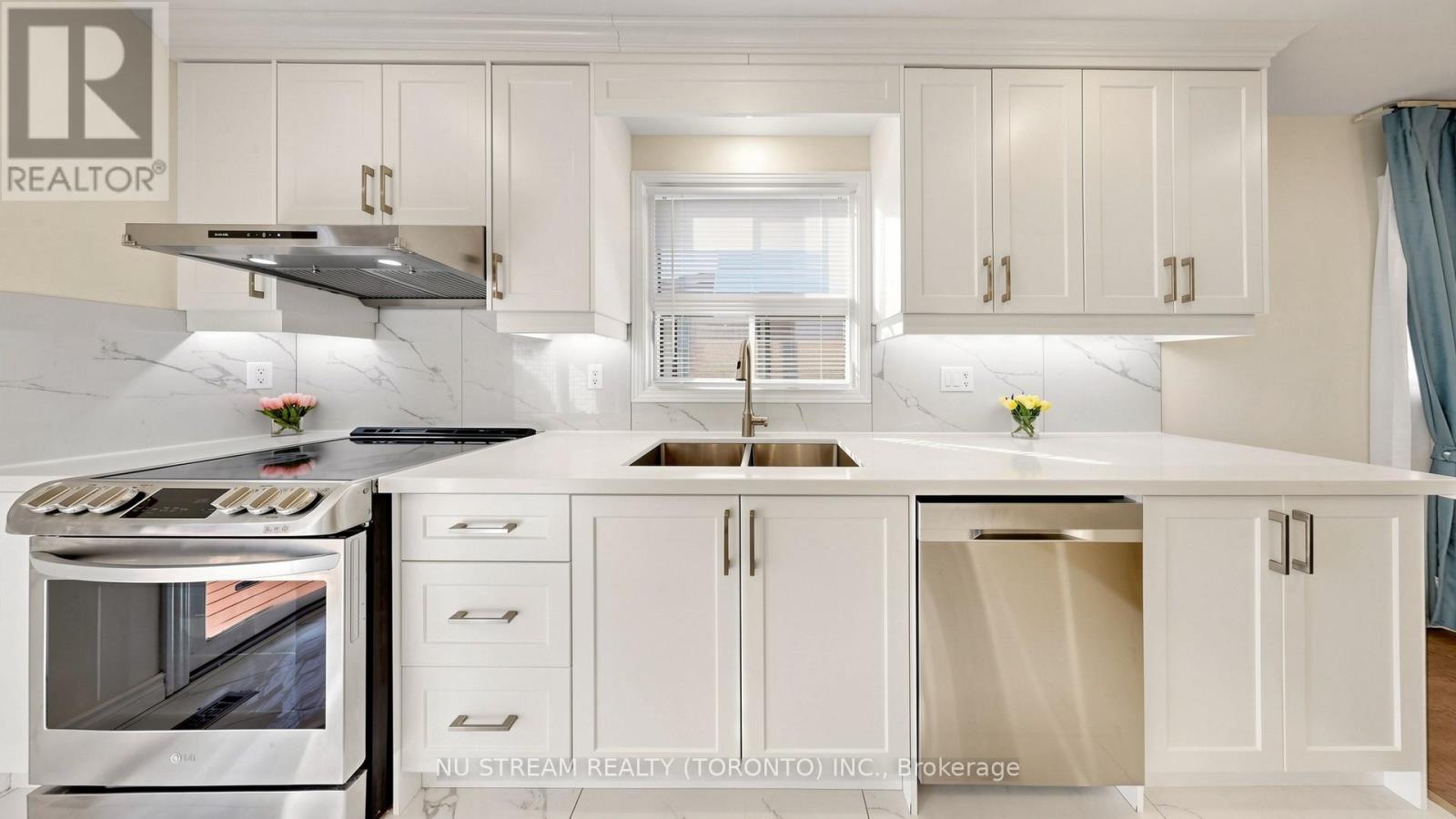 26 Alexmuir Boulevard, Toronto, Ontario  M1V 1H1 - Photo 14 - E13055480