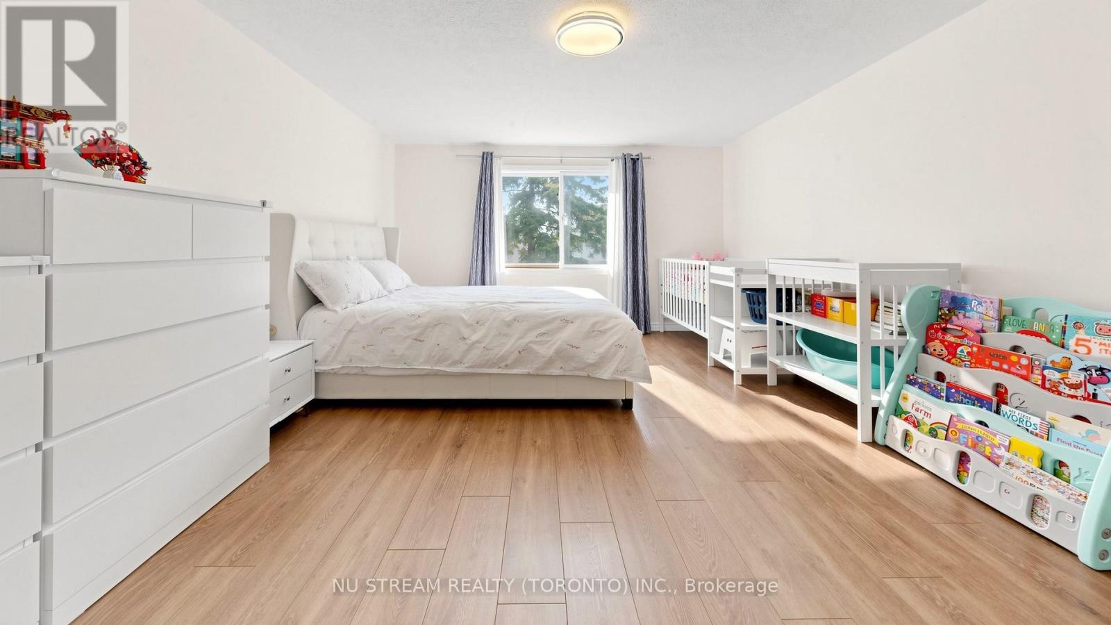 26 Alexmuir Boulevard, Toronto, Ontario  M1V 1H1 - Photo 25 - E13055480