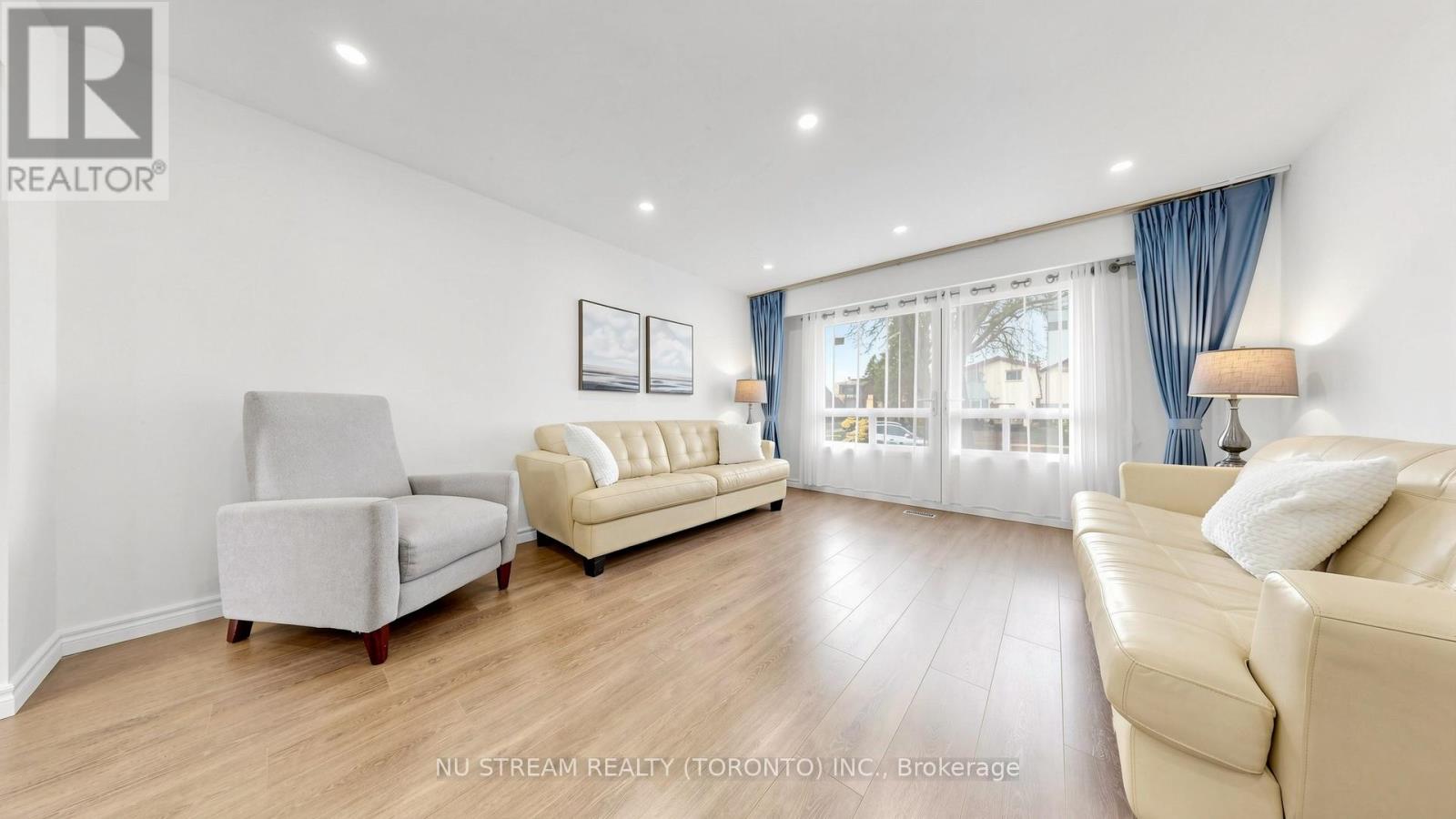 26 Alexmuir Boulevard, Toronto, Ontario  M1V 1H1 - Photo 5 - E13055480