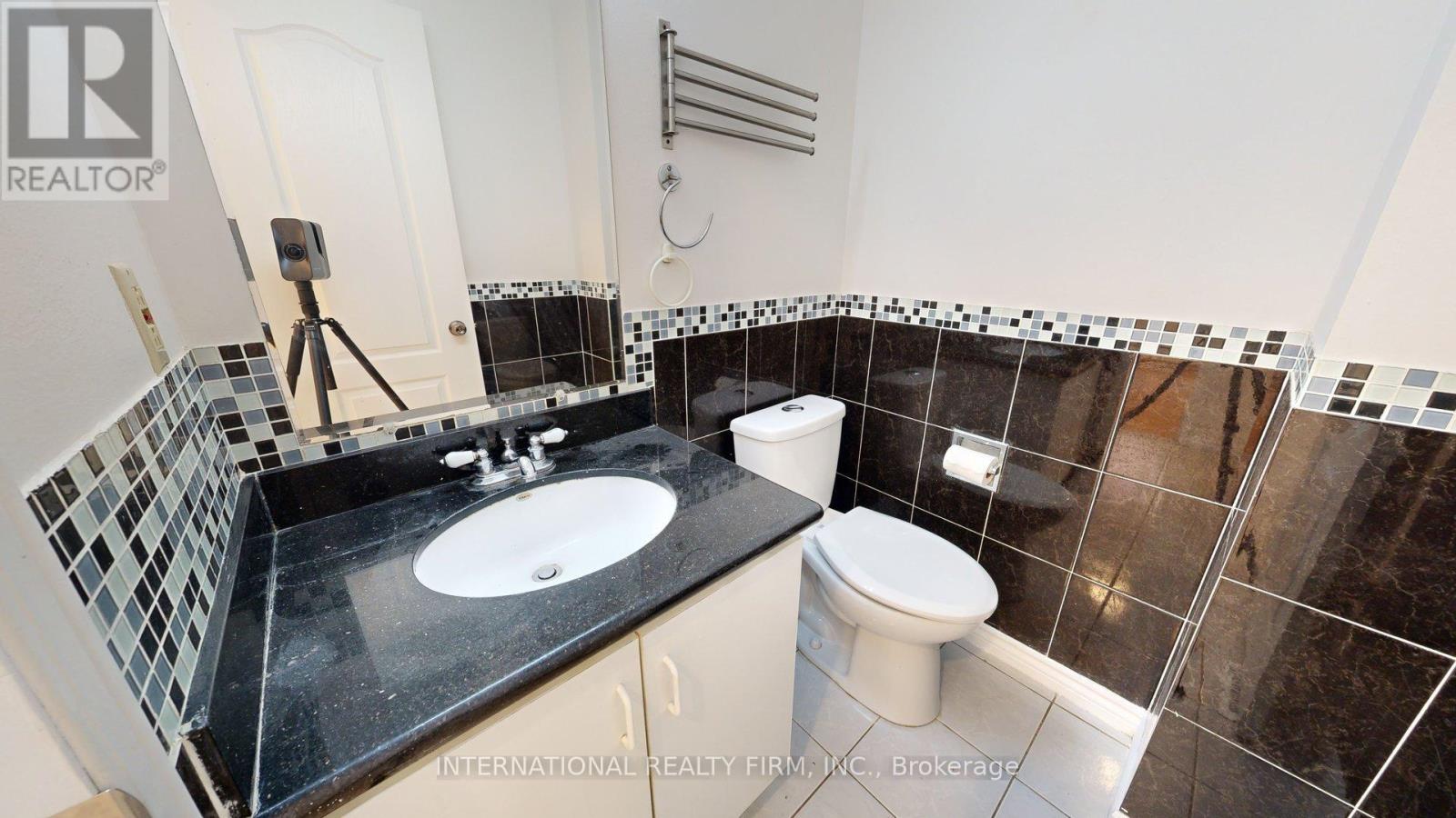 71 Olivewood Drive, Markham, Ontario  L3S 3E2 - Photo 10 - N13055474