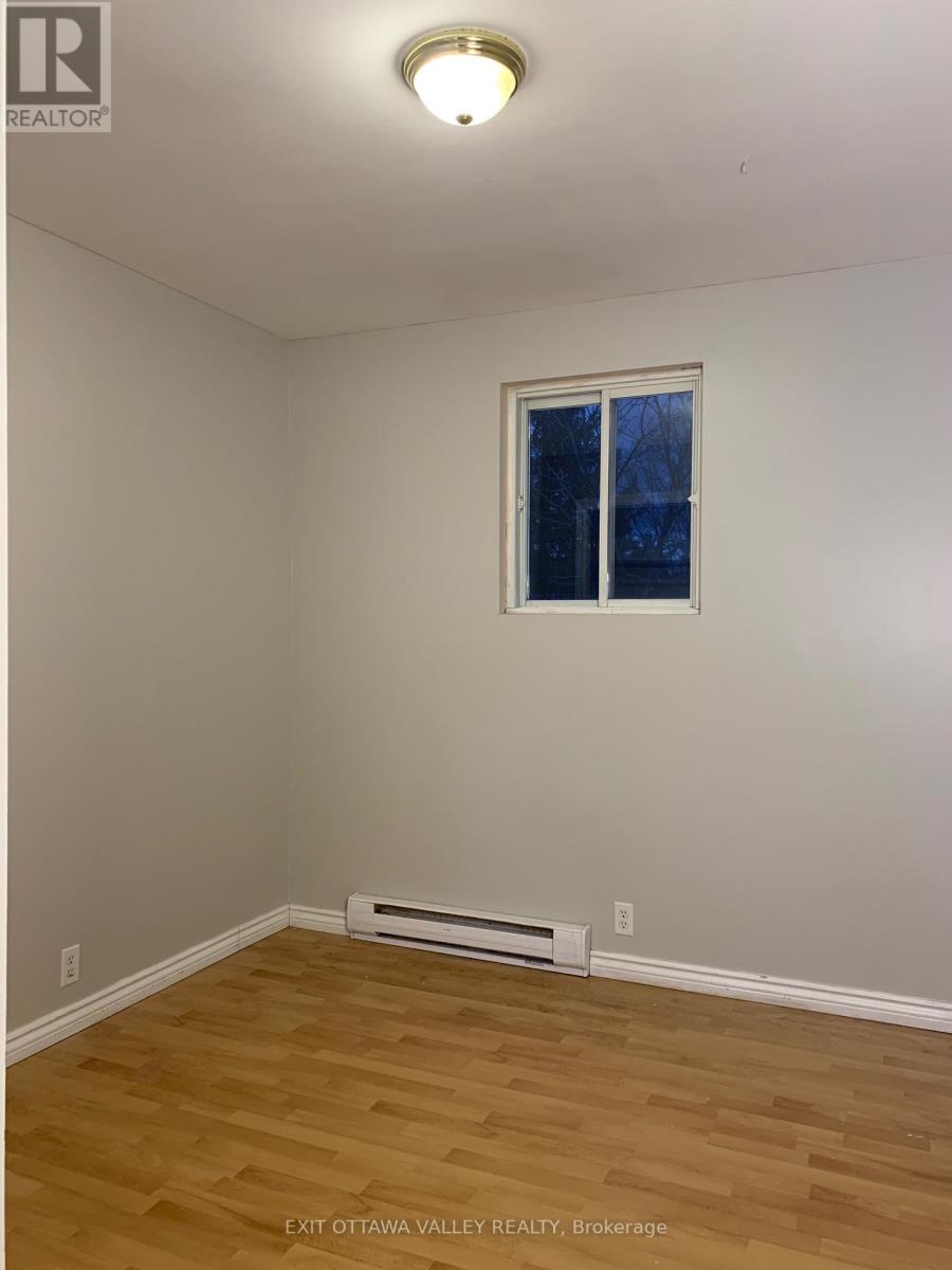 80 Hunter Street, Pembroke, Ontario  K8A 2N5 - Photo 39 - X12791486