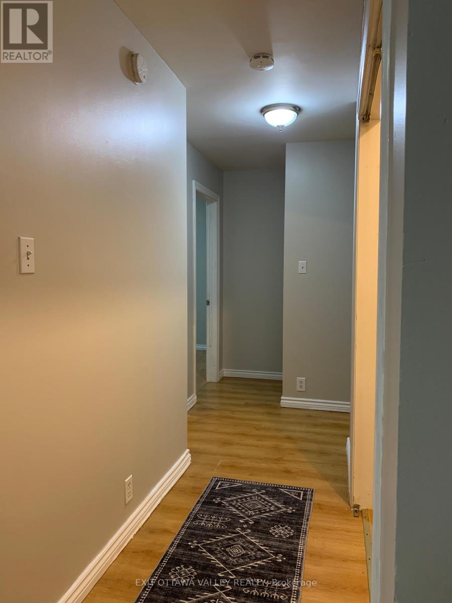 80 Hunter Street, Pembroke, Ontario  K8A 2N5 - Photo 41 - X12791486