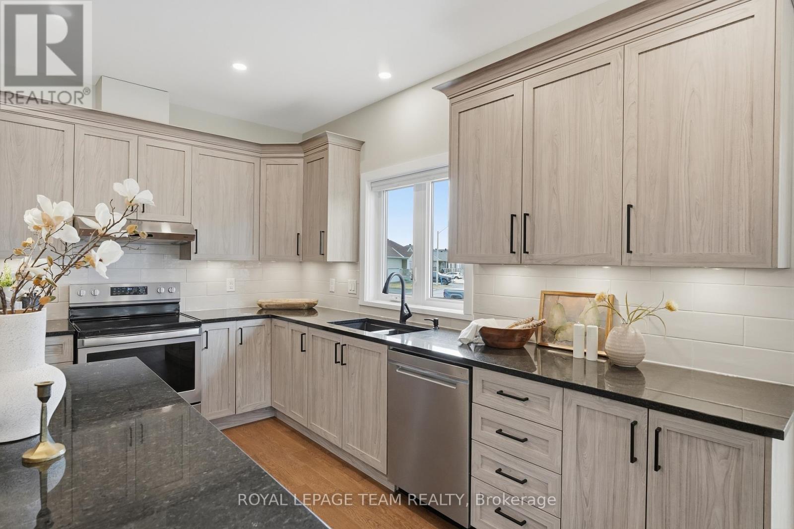 757 Meadowridge Circle, Ottawa, Ontario  K0A 1L0 - Photo 14 - X12952686