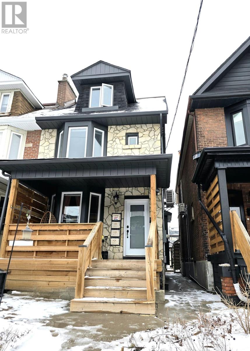 UPPER - 1399 LANSDOWNE AVENUE, Toronto, Ontario