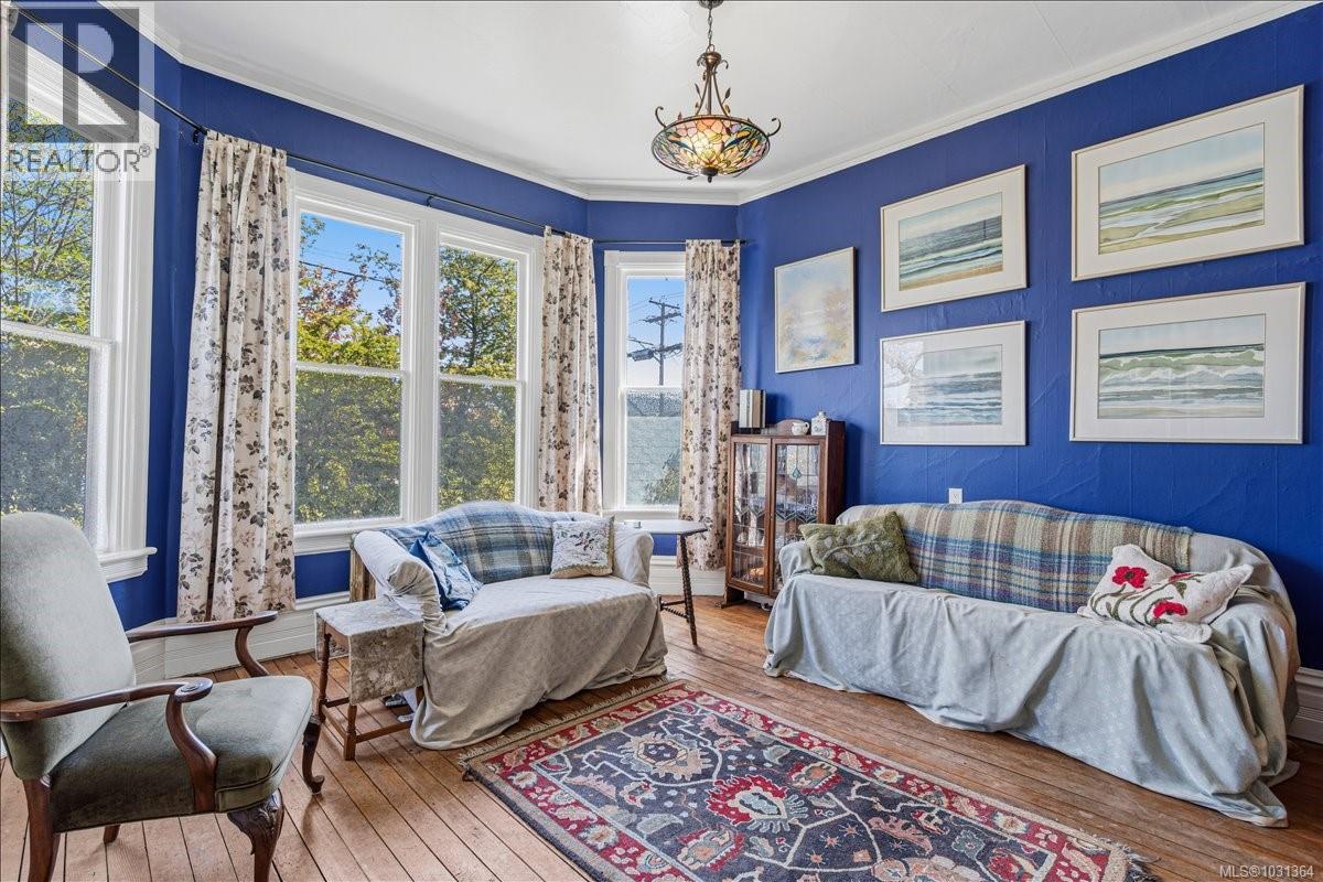 133 Milton St, Nanaimo, British Columbia  V9R 2K4 - Photo 2 - 1031364