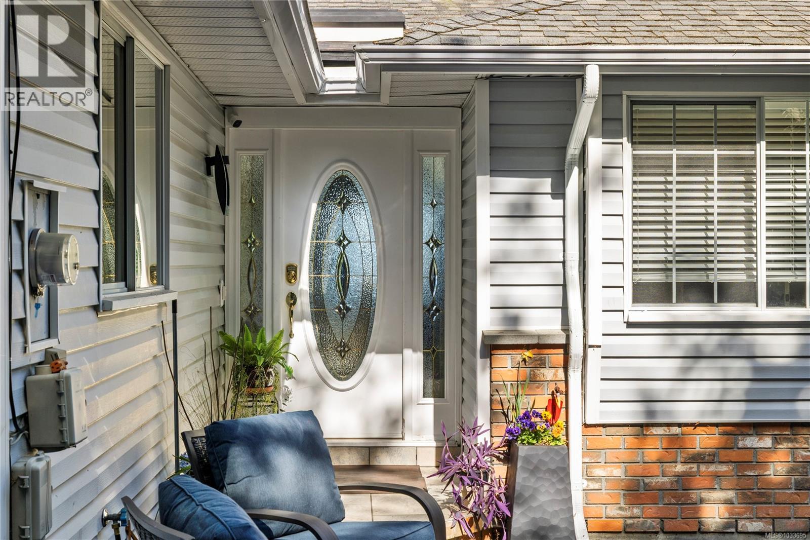 1089 College Dr, Nanaimo, British Columbia  V9R 5X3 - Photo 3 - 1033695