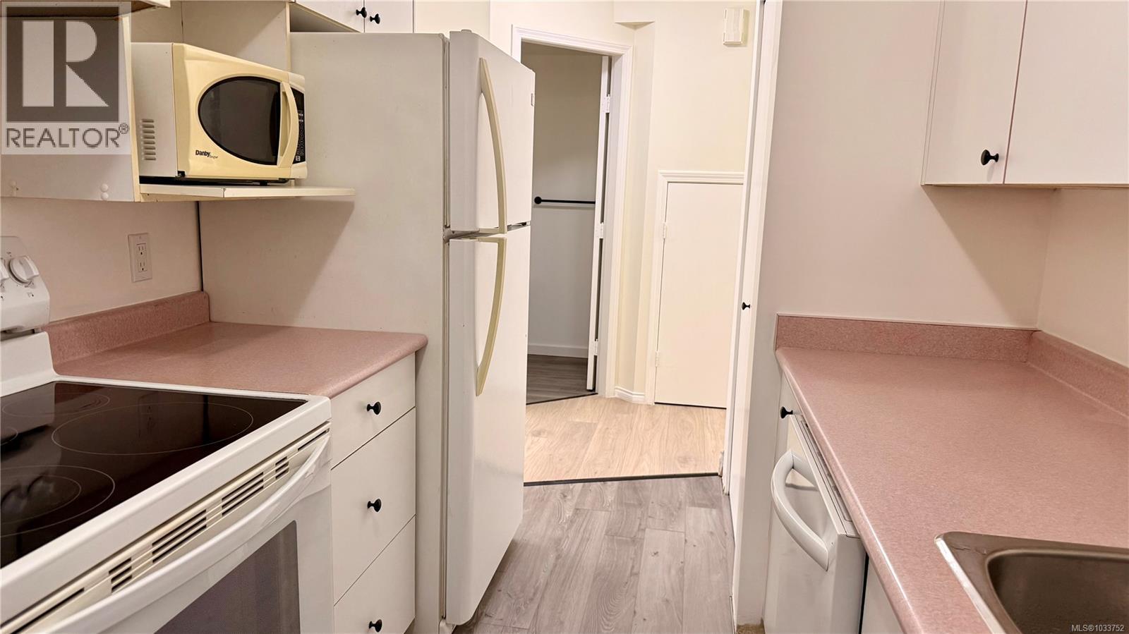 1613 Creekside Dr, Nanaimo, British Columbia  V9S 5V8 - Photo 10 - 1033752