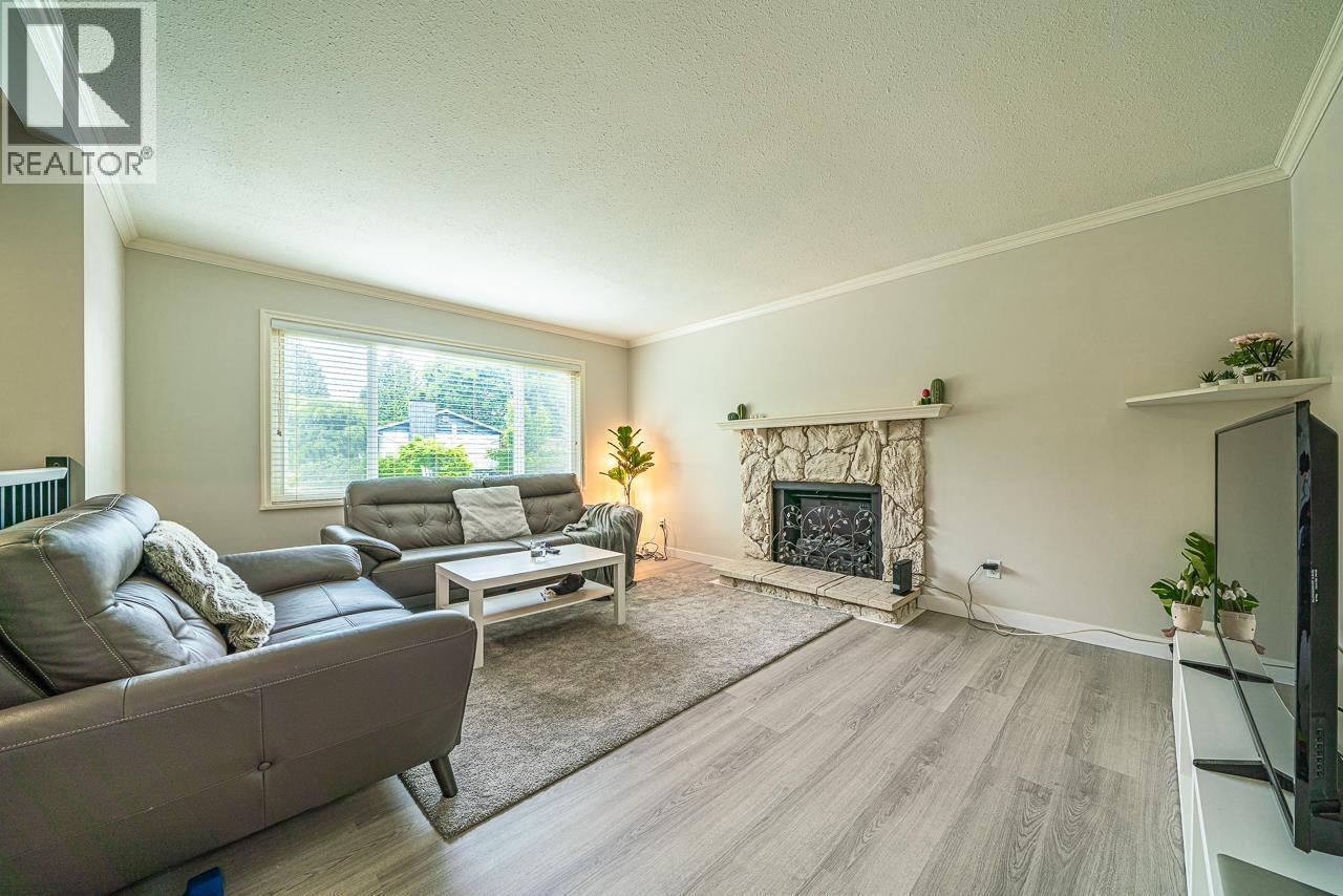 12208 Mctavish Place, Maple Ridge, British Columbia  V2X 8L8 - Photo 3 - R3116672