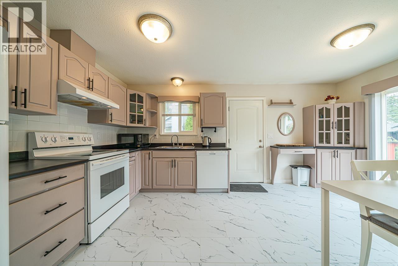 12208 Mctavish Place, Maple Ridge, British Columbia  V2X 8L8 - Photo 6 - R3116672