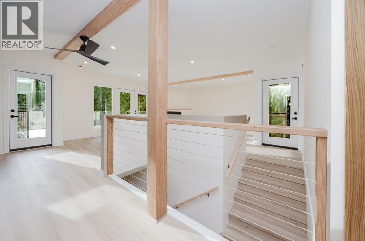 6960 Sunshine Coast Highway, Sechelt, British Columbia  V7Z 0N2 - Photo 16 - R3116634