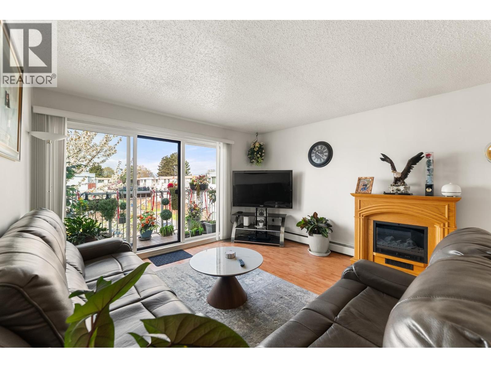 306 7240 Lindsay Road, Richmond, British Columbia  V7C 3M6 - Photo 2 - R3116734