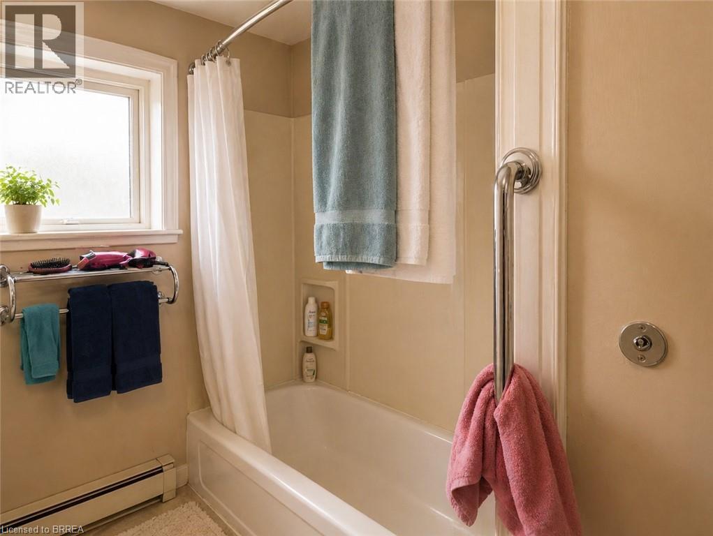 260 Murray Street, Brantford, Ontario  N3S 5S5 - Photo 19 - 40823008