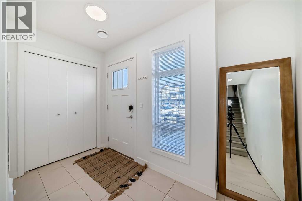 871 Belmont Drive Sw, Calgary, Alberta  T2X 4P2 - Photo 6 - A2306048