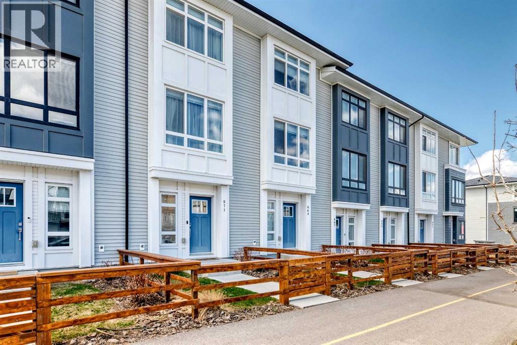 871 Belmont Drive Sw, Calgary, Alberta  T2X 4P2 - Photo 2 - A2306048