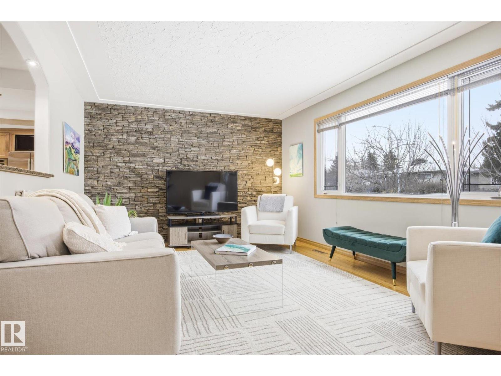 10222 73 St Nw, Edmonton, Alberta  T6A 2X1 - Photo 5 - E4482595