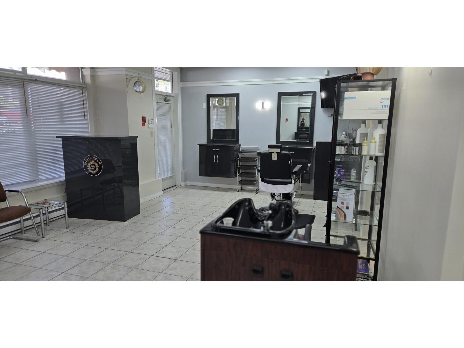 15156 Roper Avenue, White Rock, British Columbia  V4B 2E7 - Photo 3 - C8078322