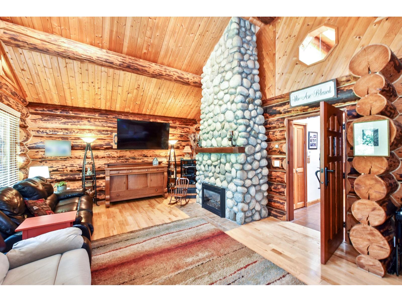 9921 Watt Street, Mission, British Columbia  V2V 0B6 - Photo 7 - R3091695