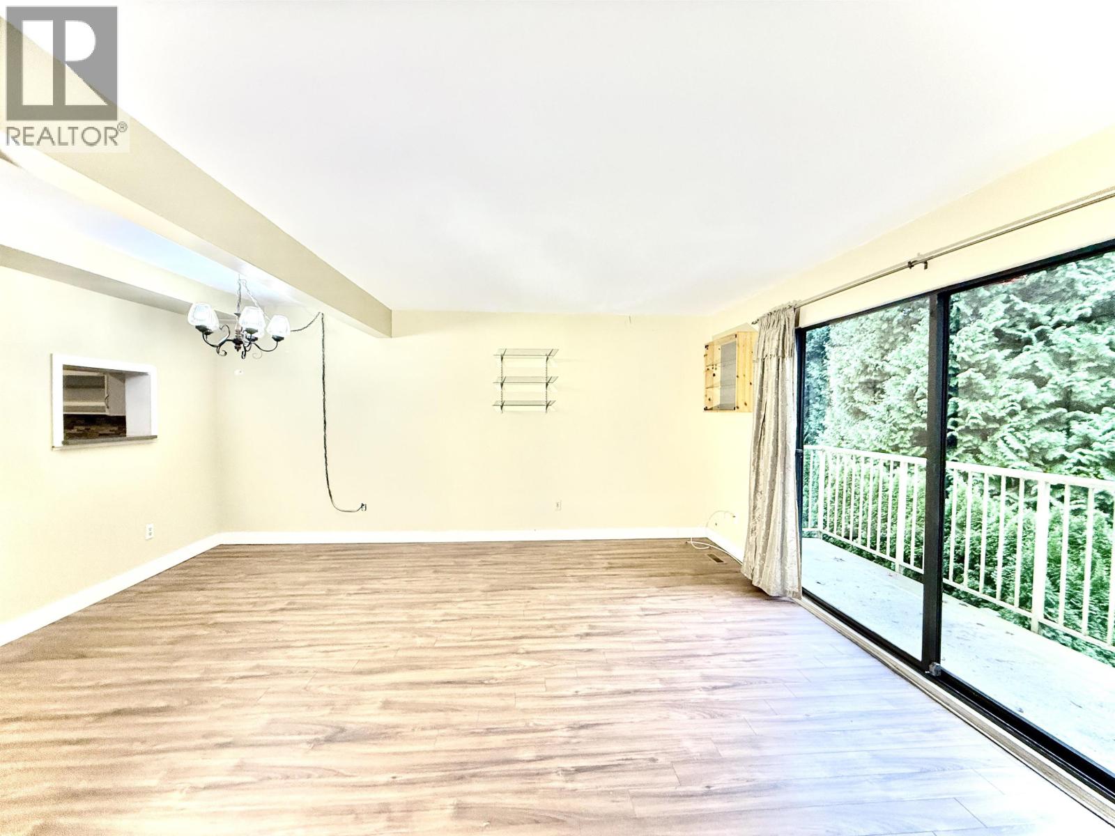 111 2915 Norman Avenue, Coquitlam, British Columbia  V3C 4H8 - Photo 8 - R3093031