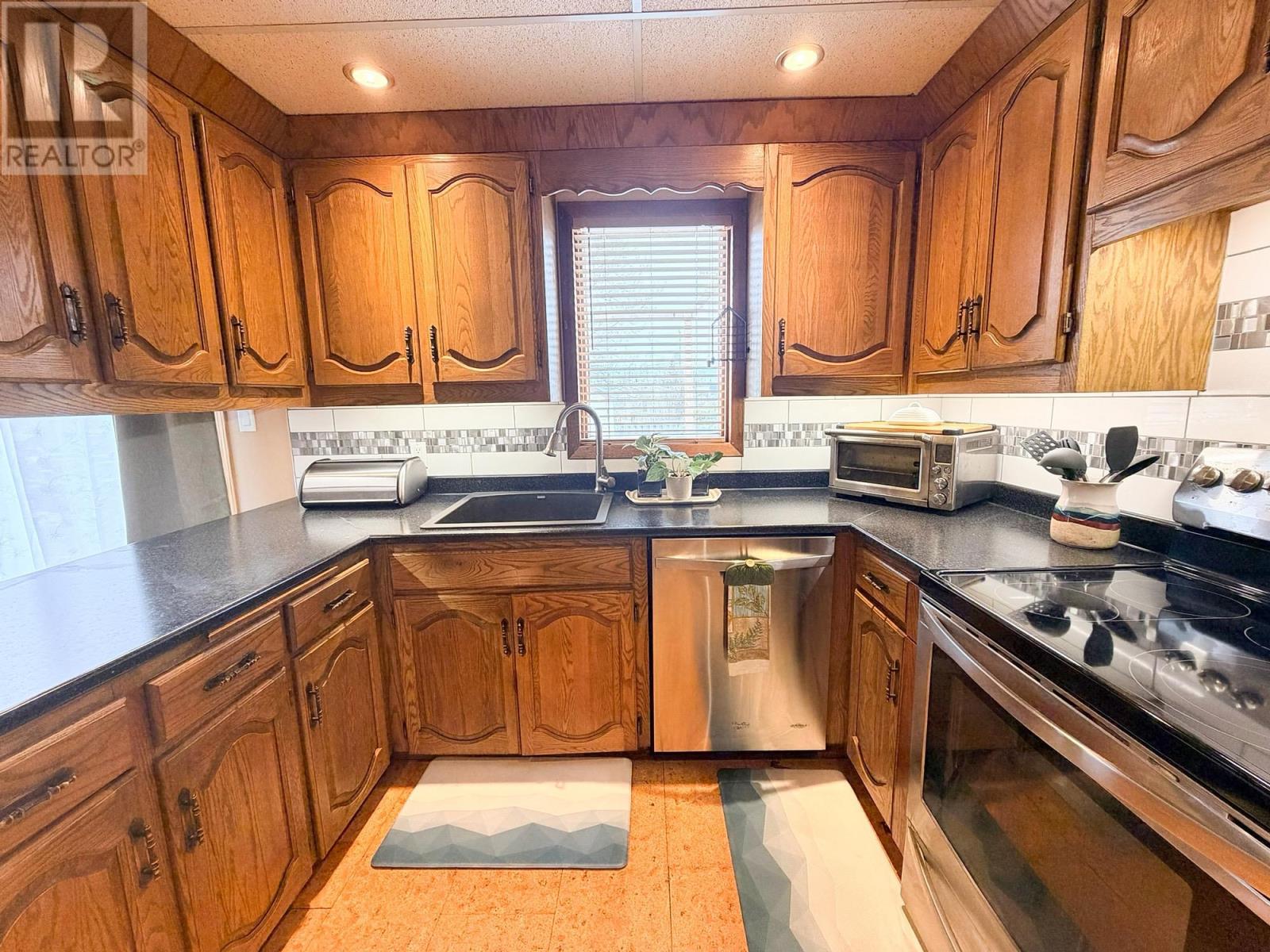 711 First St W, Geraldton, Ontario  P0T 1M0 - Photo 8 - TB2600831