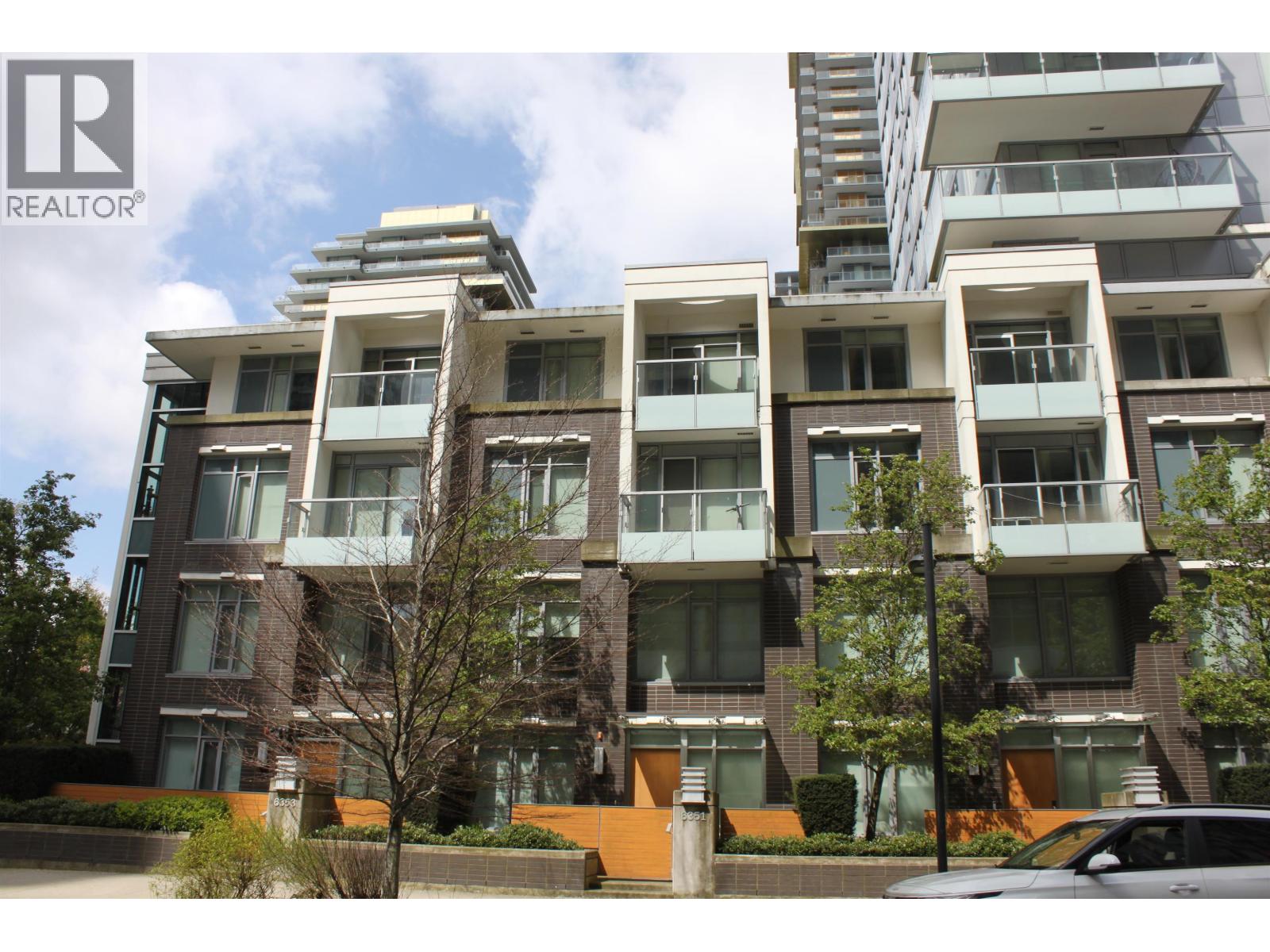 403 6333 Silver Avenue, Burnaby, British Columbia  V5H 0C3 - Photo 2 - R3115975