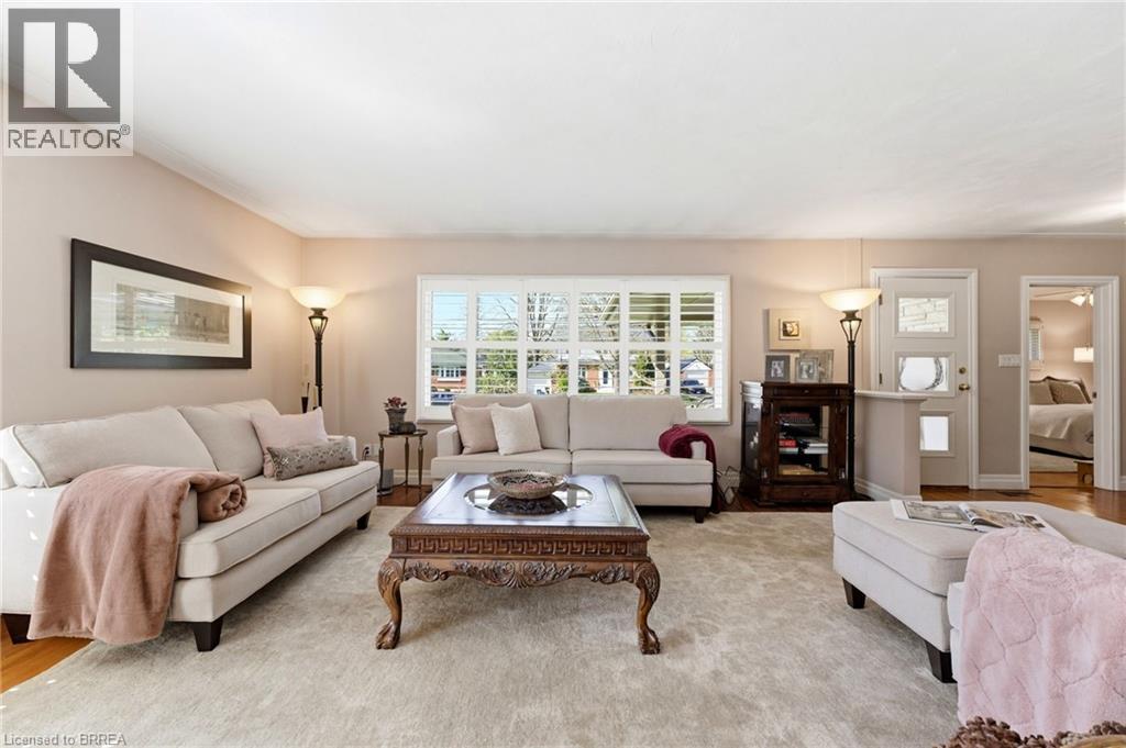 38 Franklin Street, Brantford, Ontario  N3R 1T1 - Photo 8 - 40823925