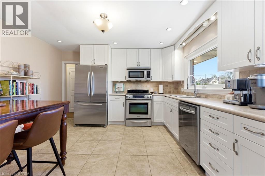 38 Franklin Street, Brantford, Ontario  N3R 1T1 - Photo 12 - 40823925