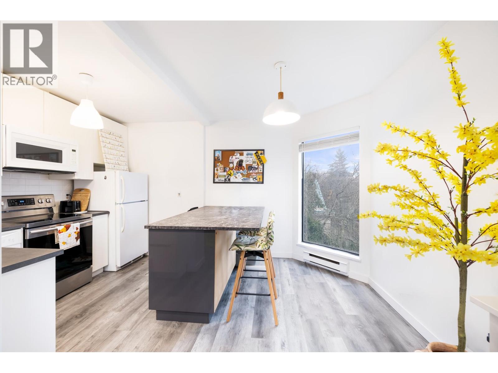 408 340 Ginger Drive, New Westminster, British Columbia  V3L 5L7 - Photo 2 - R3116937