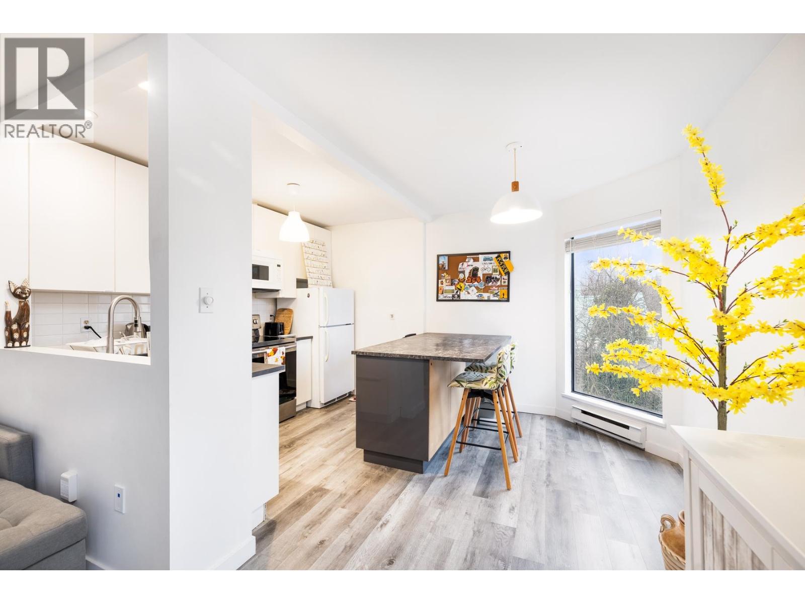 408 340 Ginger Drive, New Westminster, British Columbia  V3L 5L7 - Photo 3 - R3116937