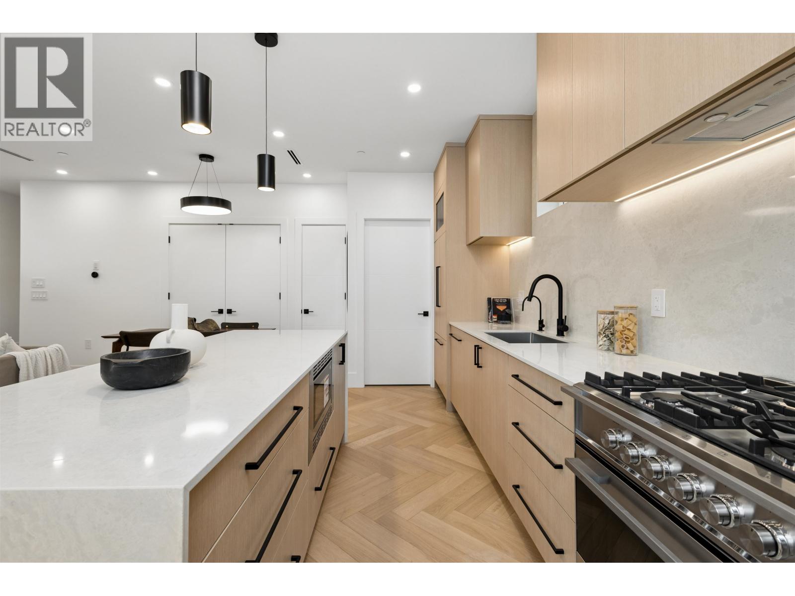 1 3639 E 46th Avenue, Vancouver, British Columbia  V5S 1B7 - Photo 5 - R3116958