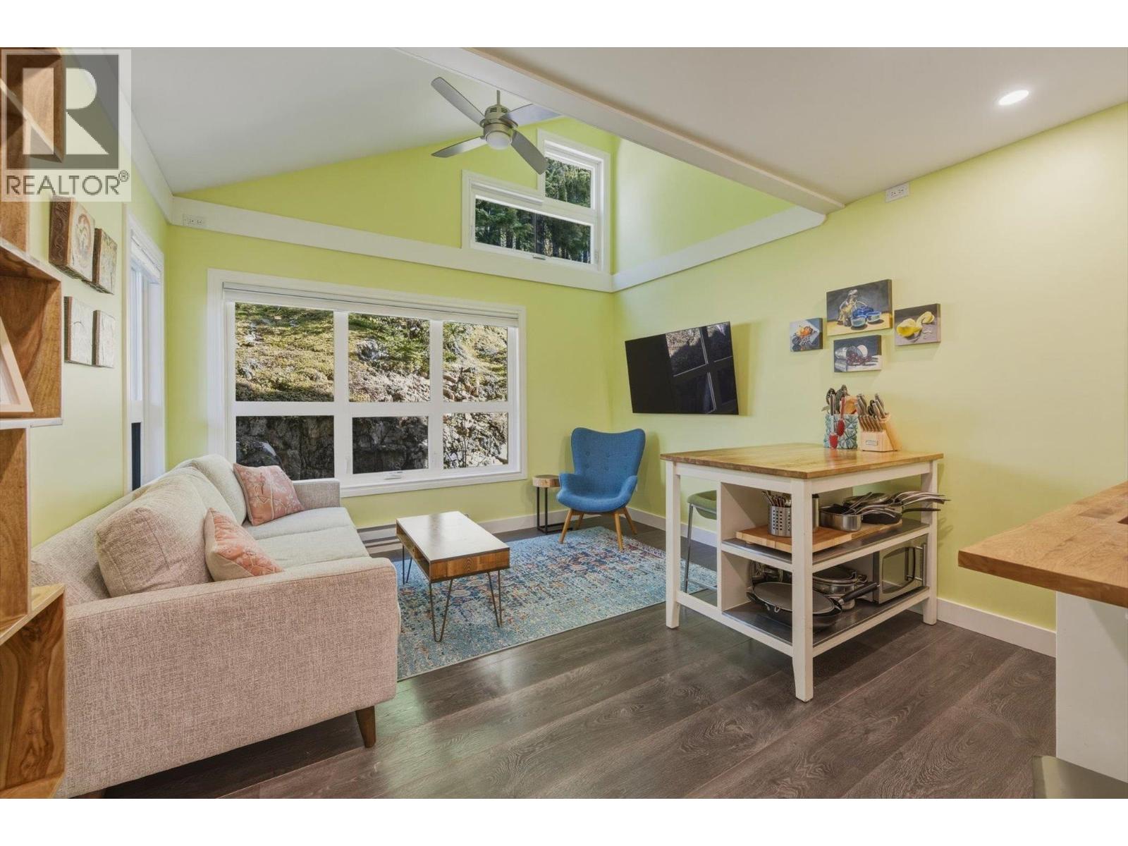 3 2162 Sarajevo Drive, Whistler, British Columbia  V8E 0B5 - Photo 2 - R3116959