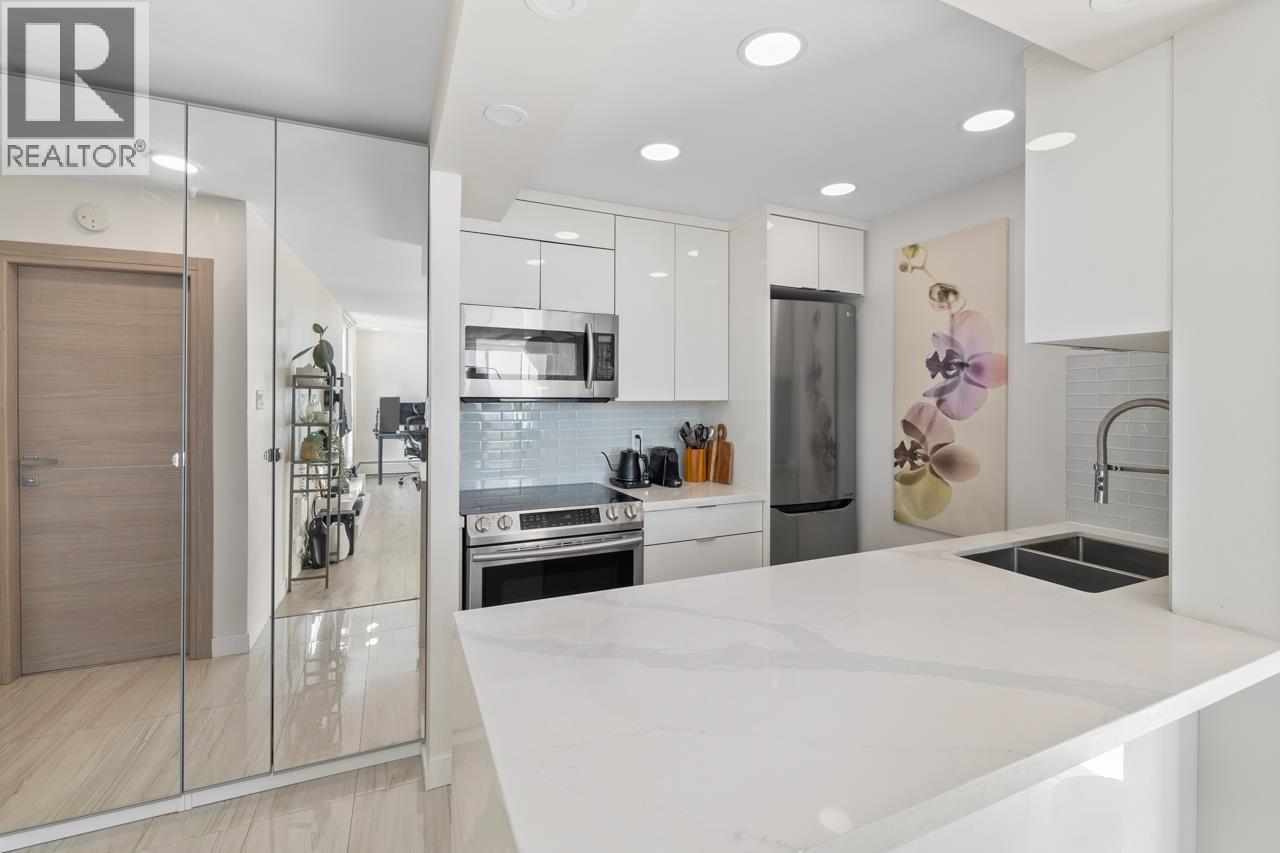 1601 2004 Fullerton Avenue, North Vancouver, British Columbia  V7P 3G8 - Photo 3 - R3116967