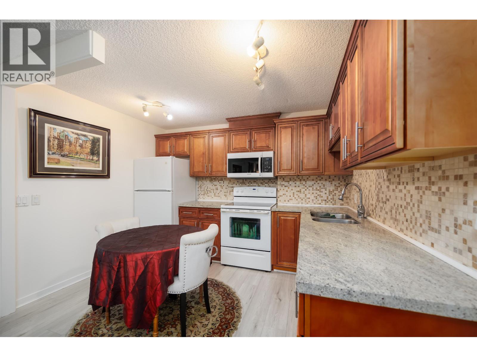 1001 2012 Fullerton Avenue, North Vancouver, British Columbia  V7P 3E3 - Photo 13 - R3116977