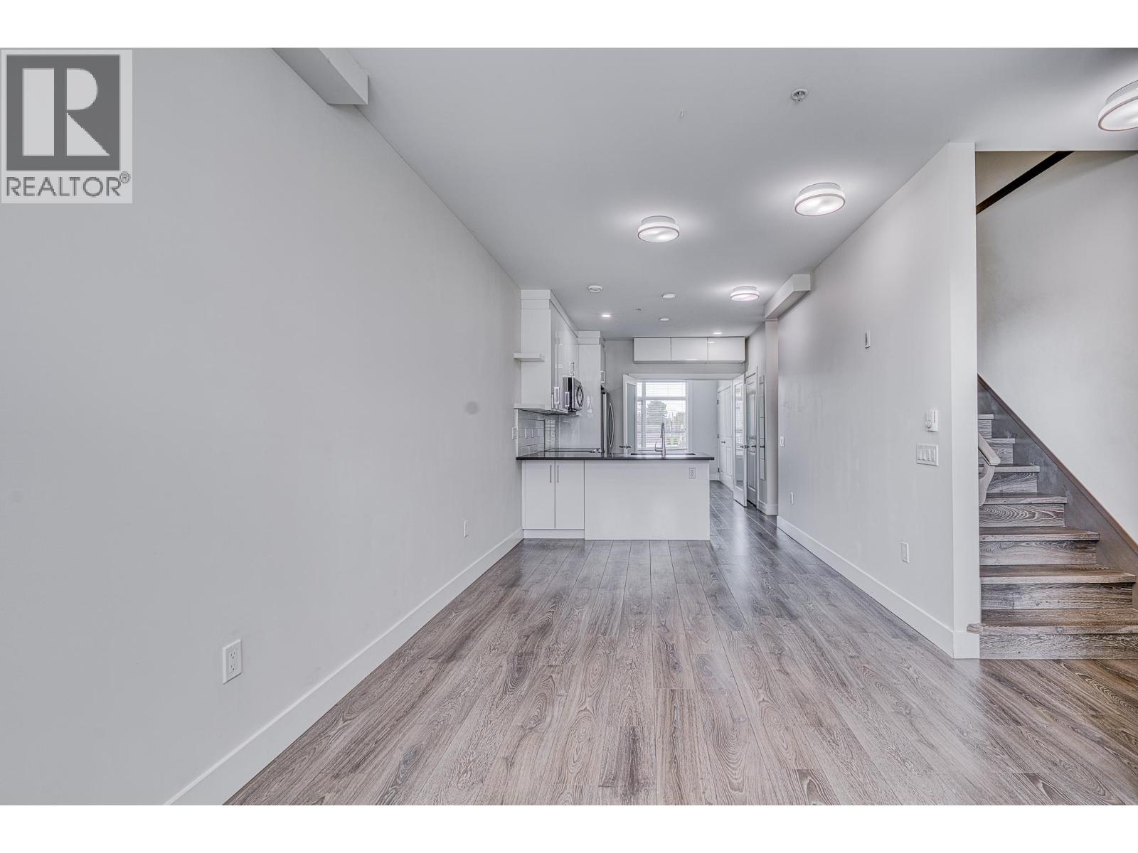 5063 Earles Street, Vancouver, British Columbia  V5R 3R8 - Photo 10 - R3116999