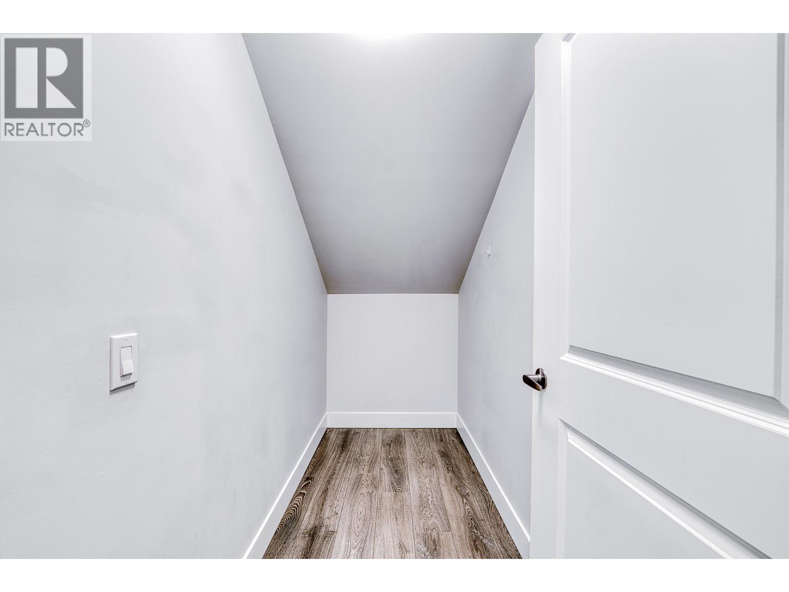 5063 Earles Street, Vancouver, British Columbia  V5R 3R8 - Photo 18 - R3116999