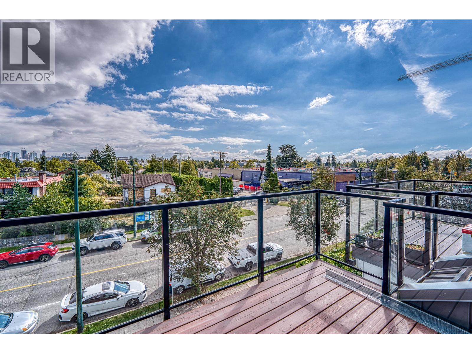 5063 Earles Street, Vancouver, British Columbia  V5R 3R8 - Photo 2 - R3116999