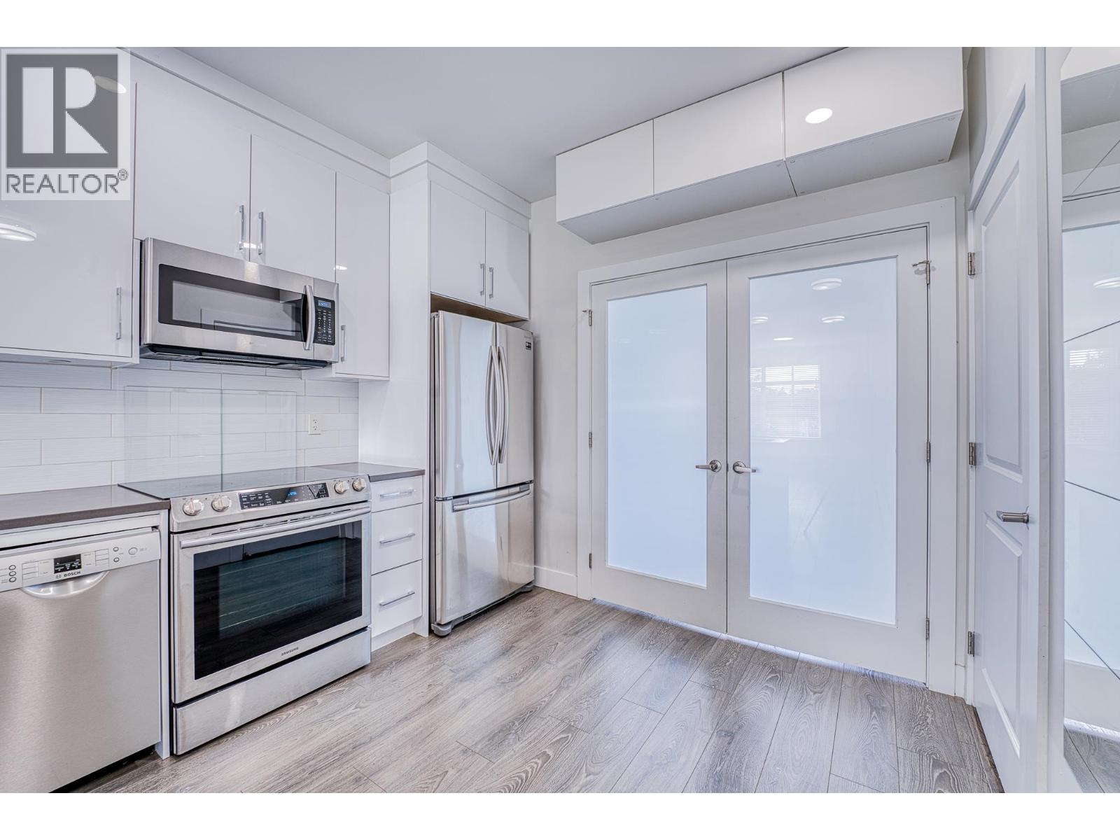 5063 Earles Street, Vancouver, British Columbia  V5R 3R8 - Photo 6 - R3116999