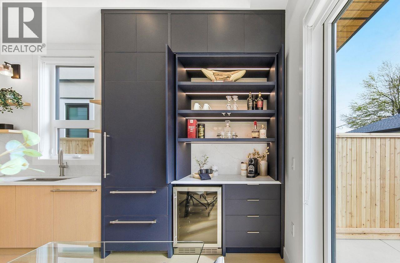 2 3708 W 18th Avenue, Vancouver, British Columbia  V6S 1B2 - Photo 11 - R3117003