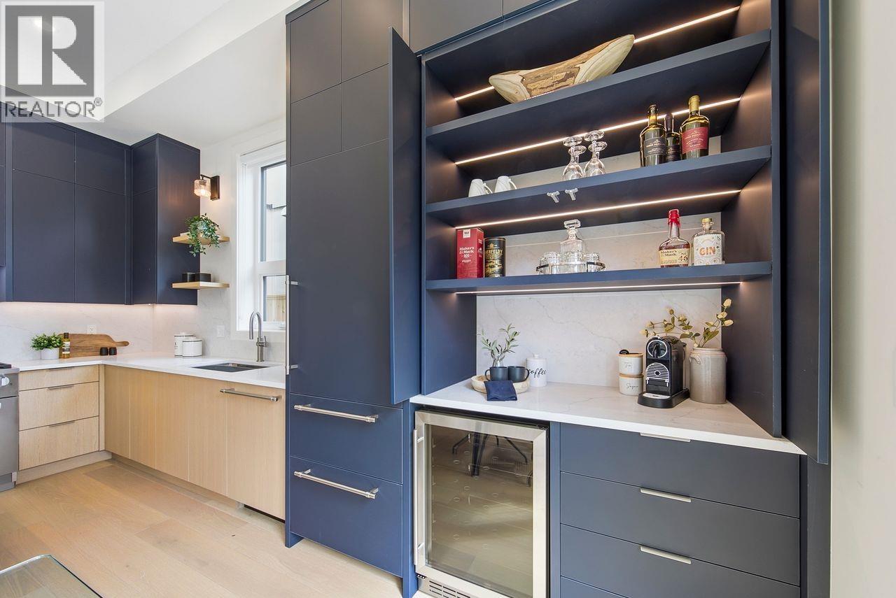 2 3708 W 18th Avenue, Vancouver, British Columbia  V6S 1B2 - Photo 12 - R3117003